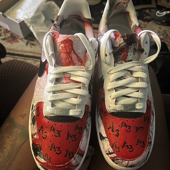 Custom sneakers - Picture 2 of 5